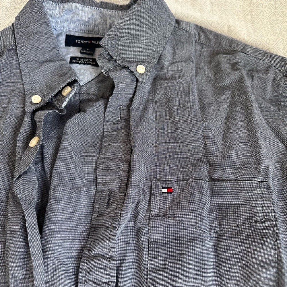 Young Men’s Tommy dress shirt